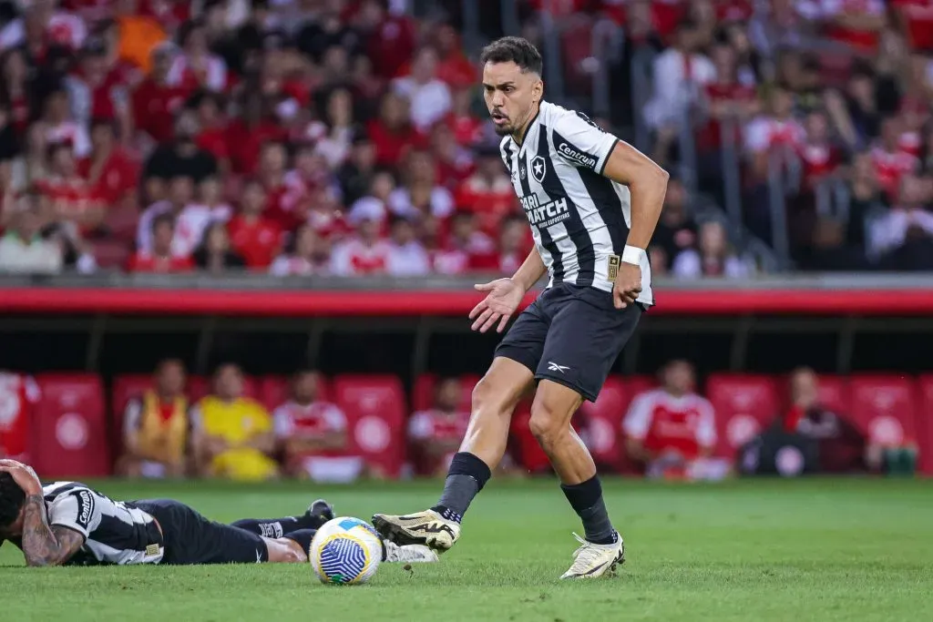 Eduardo durante partida contra o Internacional no Campeonato Brasileiro A 2024. Foto: Maxi Franzoi/AGIF