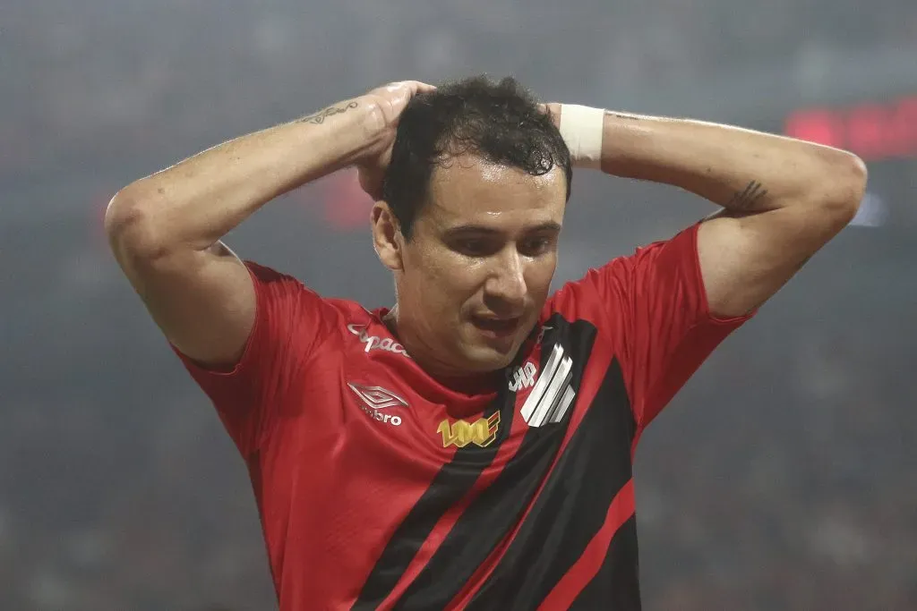 Pablo deve deixar o Athletico – Foto: Gabriel Machado/AGIF.