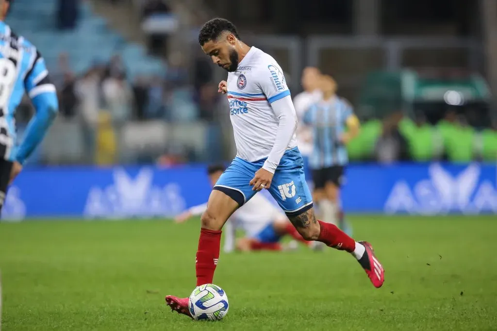 Matheus Bahia jogador do Bahia durante partida contra o Grêmio na Arena do Grêmio pela Copa do Brasil 2023. Foto: Pedro H. Tesch/AGIF