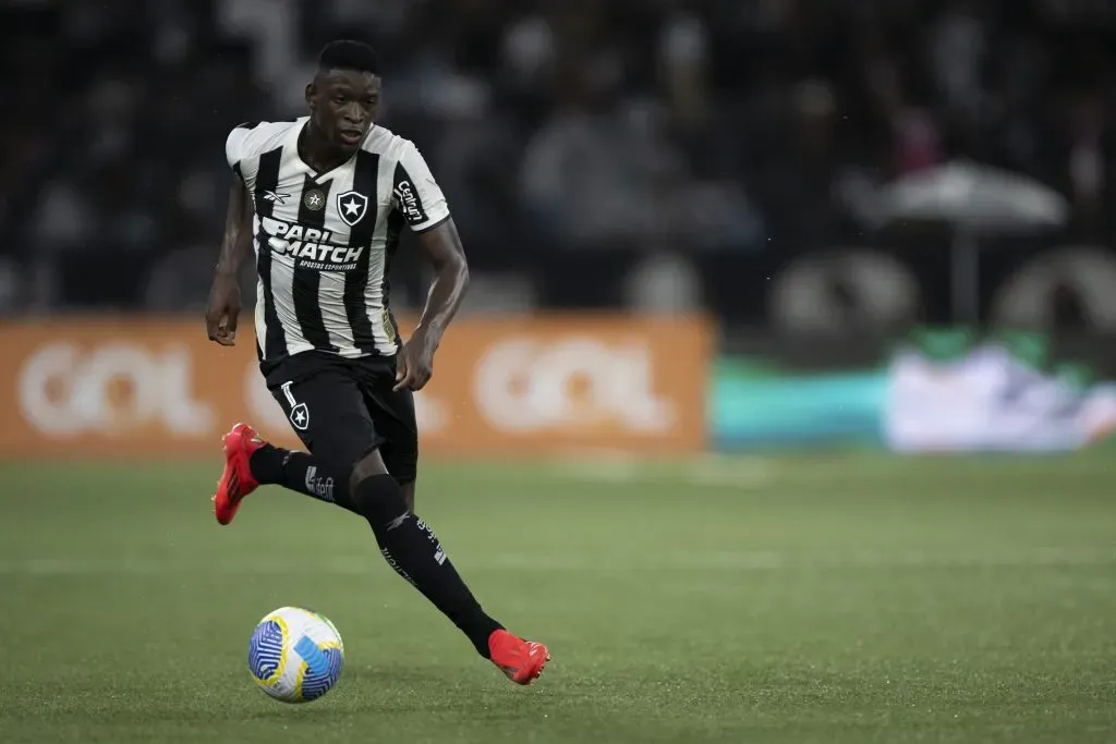 Luiz Henrique jogador do Botafogo durante partida contra o Cuiabá no Engenhão pelo campeonato Brasileiro A 2024. Foto: Jorge Rodrigues/AGIF