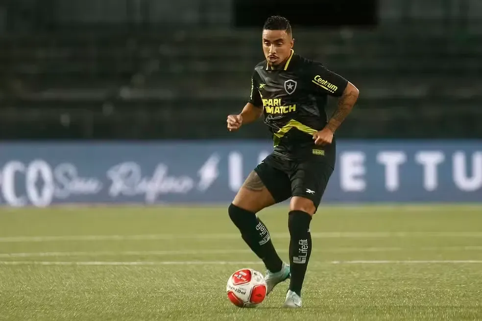 Rafael em ação com a camisa do Botafogo. Foto: Vitor Silva / Botafogo