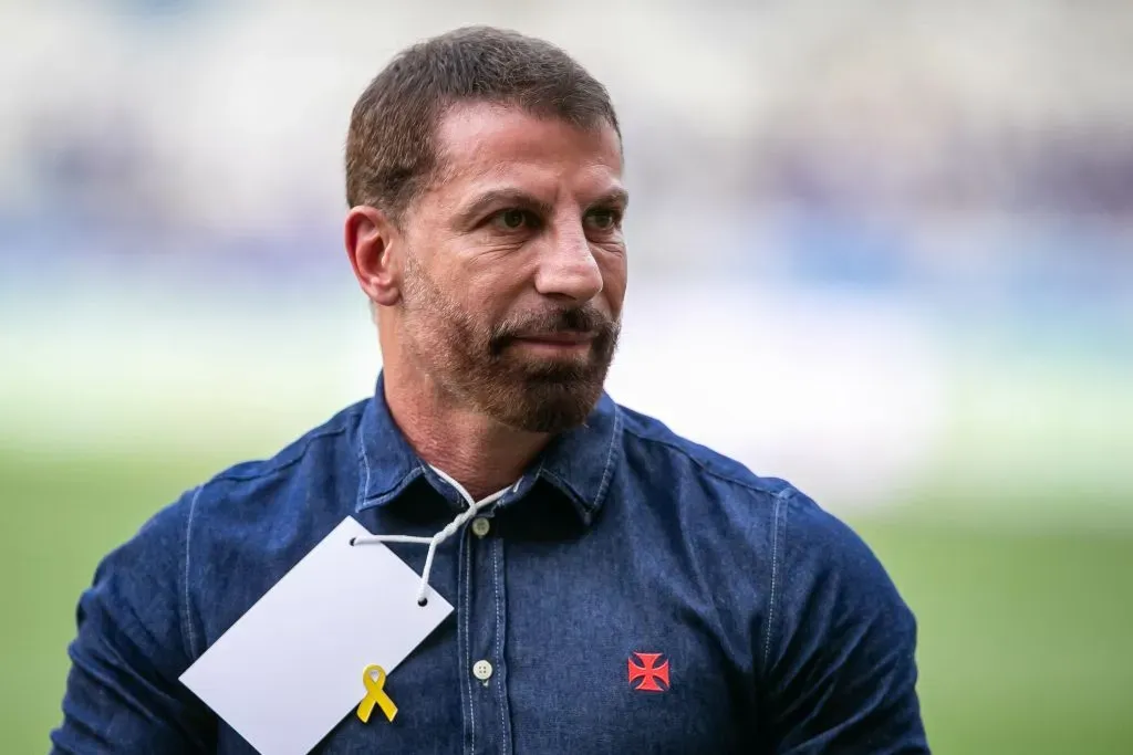 Pedrinho presidente do Vasco durante partida contra o Cruzeiro no Mineirão pelo campeonato Brasileiro A 2024. Foto: Fernando Moreno/AGIF