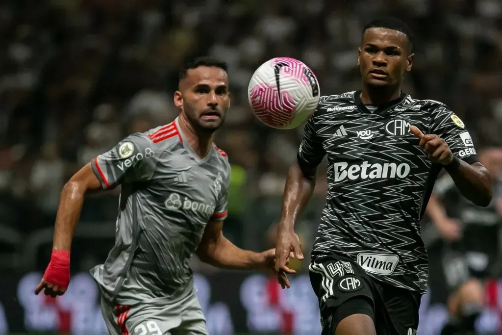 MG – BELO HORIZONTE – 26/10/2024 – BRASILEIRO A 2024, ATLETICO-MG X INTERNACIONAL – Alisson jogador do Atletico-MG durante partida contra o Internacional no estadio Arena MRV pelo campeonato Brasileiro A 2024. Foto: Fernando Moreno/AGIF
