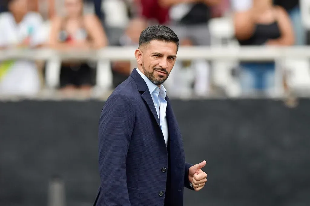 Emiliano Díaz durante partida entre Botafogo x Vasco no Campeonato Carioca 2024. Foto: Thiago Ribeiro/AGIF