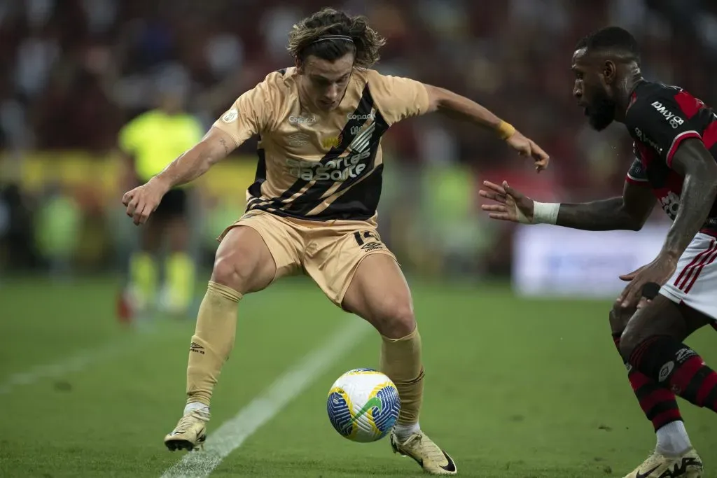 Canobbio durante partida contra o Flamengo no Campeonato Brasileiro A 2024. Foto: Jorge Rodrigues/AGIF