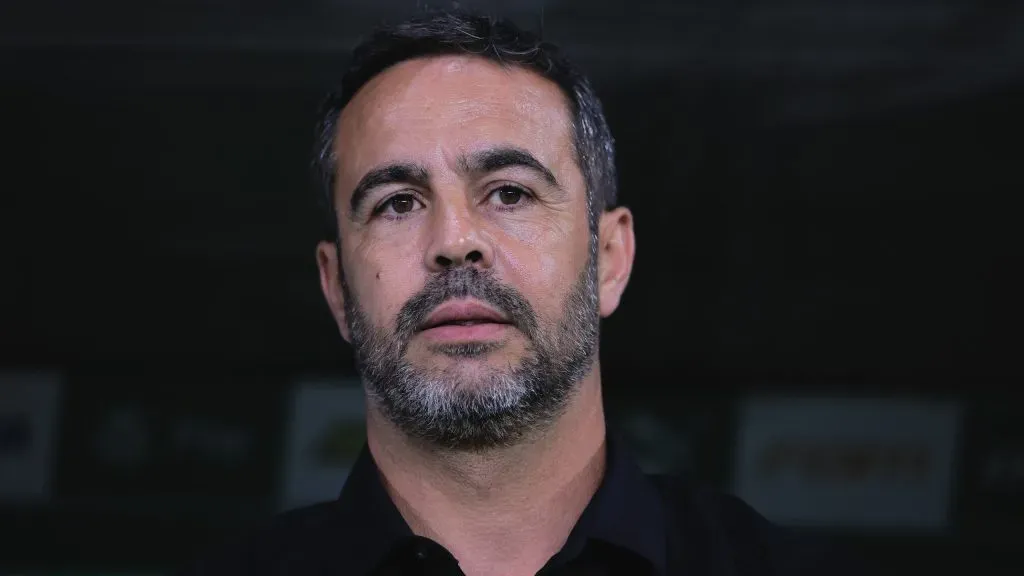 Botafogo busca substituto para Artur Jorge - Foto: Ettore Chiereguini/AGIF.