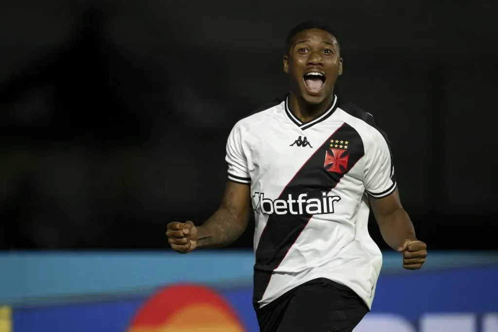Leandrinho comemorando gol durante partida contra o São Paulo no Campeonato Brasileiro A 2024. Foto: Jorge Rodrigues/AGIF