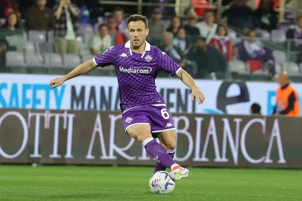 FLORENCE, ITALY – APRIL 28: Arthur Melo of ACF Fiorentina in action during the Serie A TIM match between ACF Fiorentina and US Sassuolo at Stadio Artemio Franchi on April 28, 2024 in Florence, Italy. (Photo by Gabriele Maltinti/Getty Images)