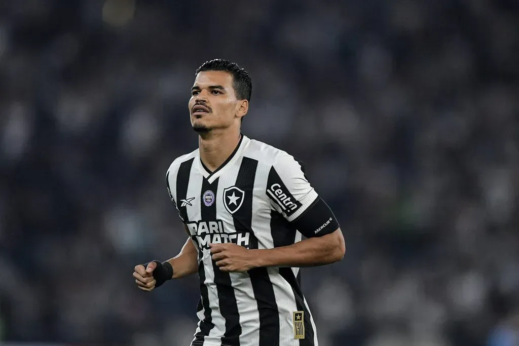 RJ – RIO DE JANEIRO – 31/08/2024 – BRASILEIRO A 2024, BOTAFOGO X FORTALEZA – Danilo Barbosa jogador do Botafogo durante partida contra o Fortaleza no estadio Engenhao pelo campeonato Brasileiro A 2024. Foto: Thiago Ribeiro/AGIF