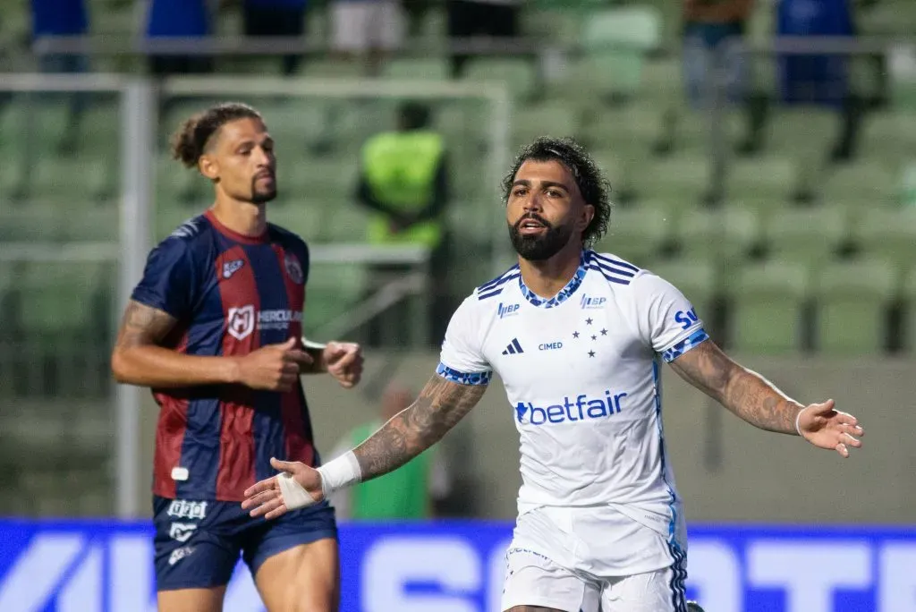 MG – BELO HORIZONTE – 30/01/2025 – MINEIRO 2025, ITABIRITO X CRUZEIRO – Gabigol jogador do Cruzeiro comemora seu gol durante partida contra o Itabirito no estadio Independencia pelo campeonato Mineiro 2025. Foto: Fernando Moreno/AGIF