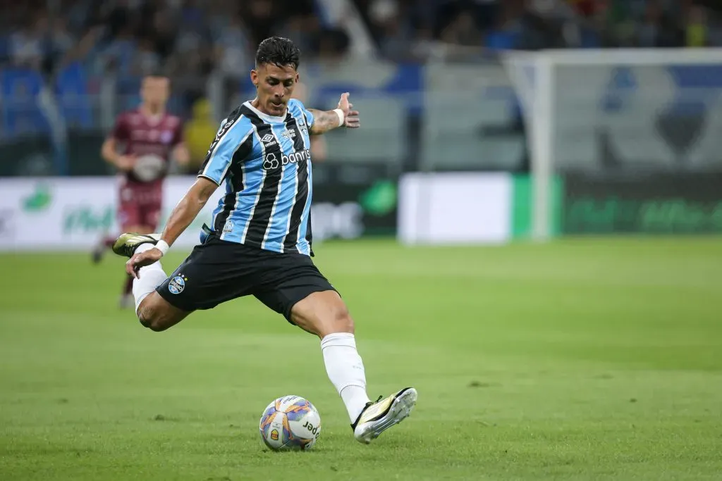 Pavón é peça importante de Quinteros para 2025 e não deve sair do Grêmio. Foto: Maxi Franzoi/AGIF