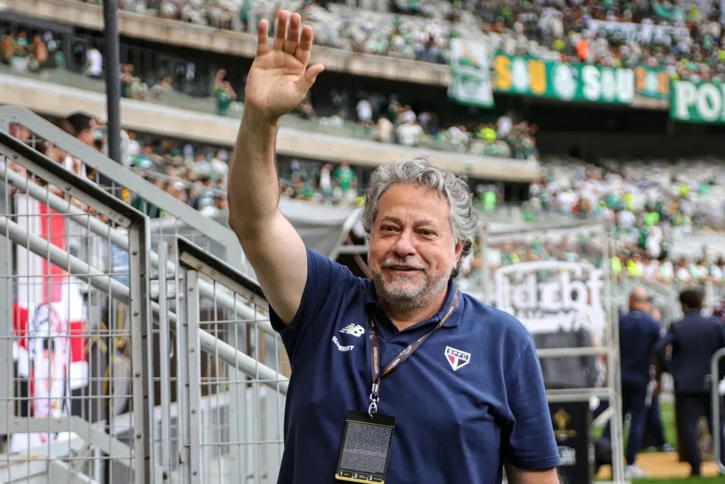 Julio Casares durante partida contra o Palmeiras na Supercopa 2024. Foto: Gilson Lobo/AGIF