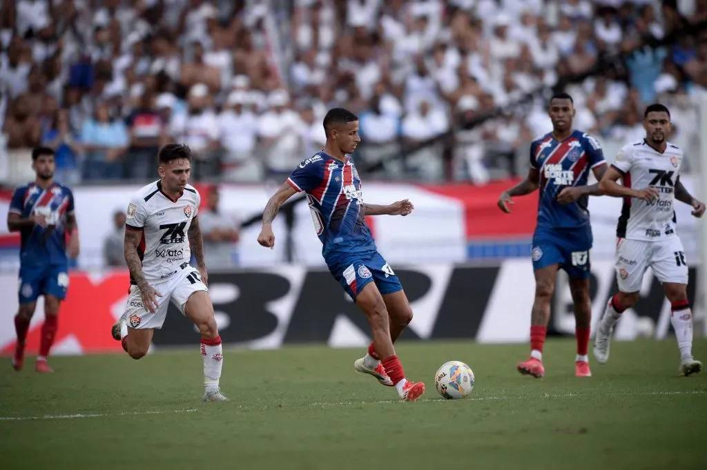 Jogadores do Bahia e Vitória durante partida no estadio Arena Fonte Nova pelo campeonato Baiano 2025. Foto: Jhony Pinho/AGIF