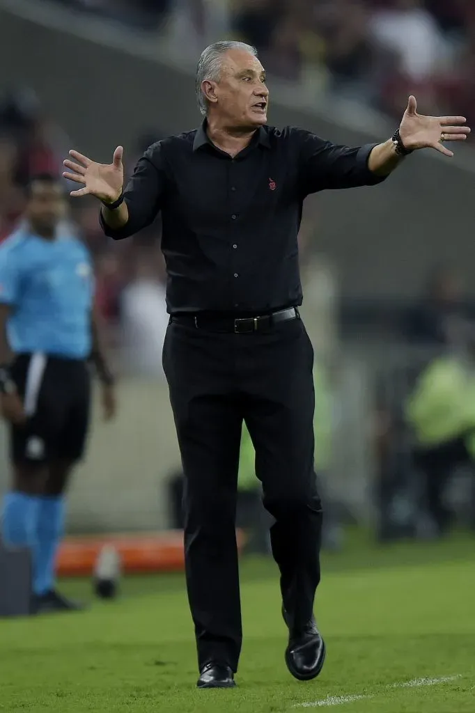 RJ – RIO DE JANEIRO – 19/09/2024 – COPA LIBERTADORES 2024, FLAMENGO X PENAROL – Tite tecnico do Flamengo durante partida contra o Penarol no estadio Maracana pelo campeonato Copa Libertadores 2024. Foto: Alexandre Loureiro/AGIF