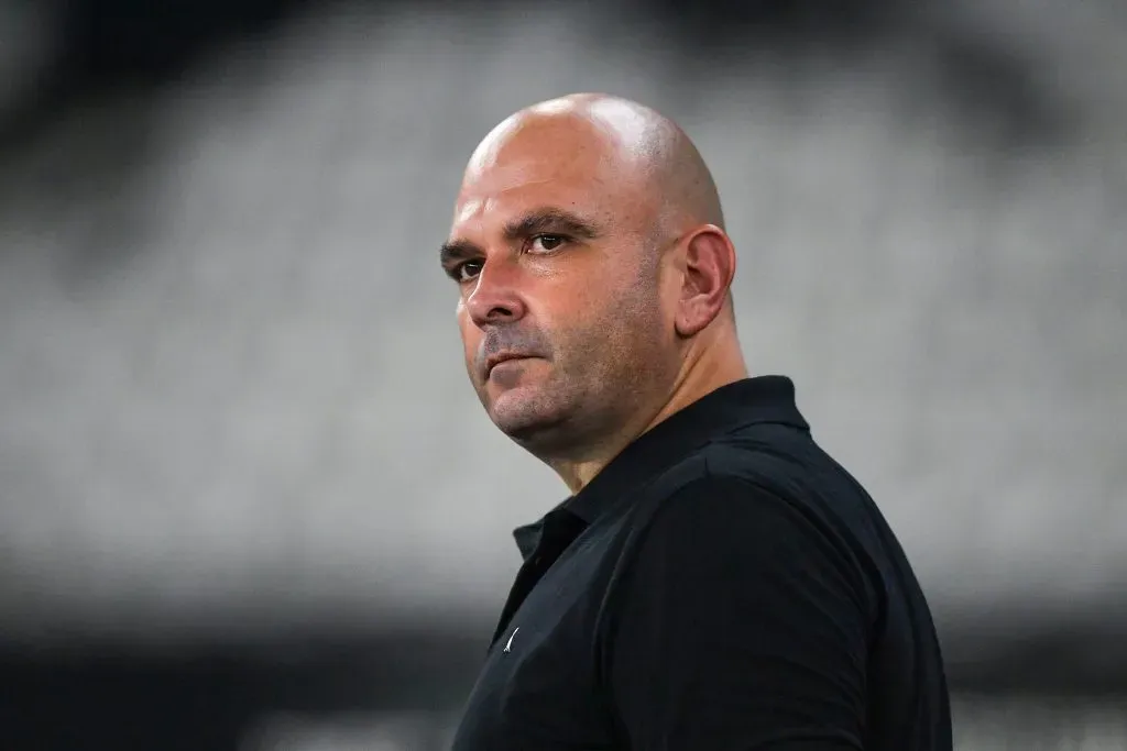 RJ – RIO DE JANEIRO – 29/01/2025 – CARIOCA 2025, BOTAFOGO X FLUMINENSE – Carlos Leiria jogador do Botafogo durante partida contra o Fluminense no estadio Engenhao pelo campeonato Carioca 2025. Foto: Thiago Ribeiro/AGIF