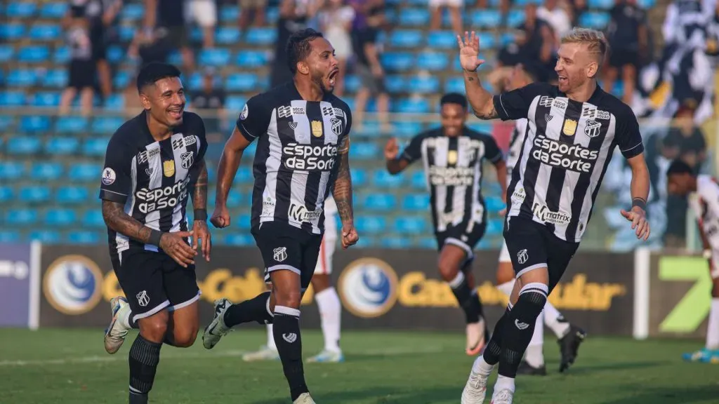 Lourenço, do Ceará, comemora gol contra o Ferroviário no Campeonato Cearense 2025