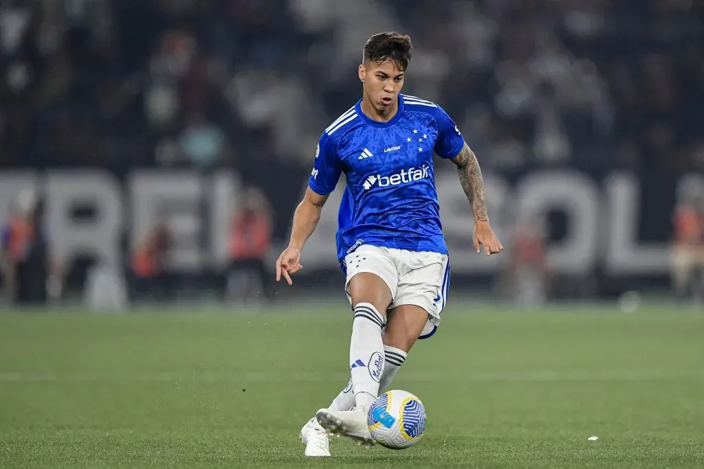 Kaio Jorge jogador do Cruzeiro durante partida contra o Botafogo pelo campeonato Brasileiro A 2024. Foto: Thiago Ribeiro/AGIF