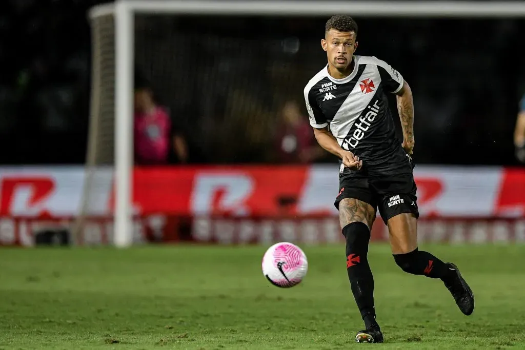 João Victor jogador do Vasco durante partida contra o Juventude pelo campeonato Brasileiro A 2024. Foto: Thiago Ribeiro/AGIF