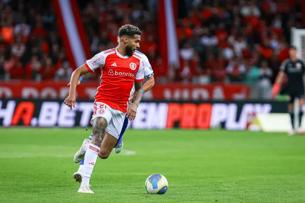 RS – PORTO ALEGRE – 25/08/2024 – BRASILEIRO A 2024, INTERNACIONAL X CRUZEIRO – Wesley jogador do Internacional durante partida contra o Cruzeiro no estadio Beira-Rio pelo campeonato Brasileiro A 2024. Foto: Maxi Franzoi/AGIF