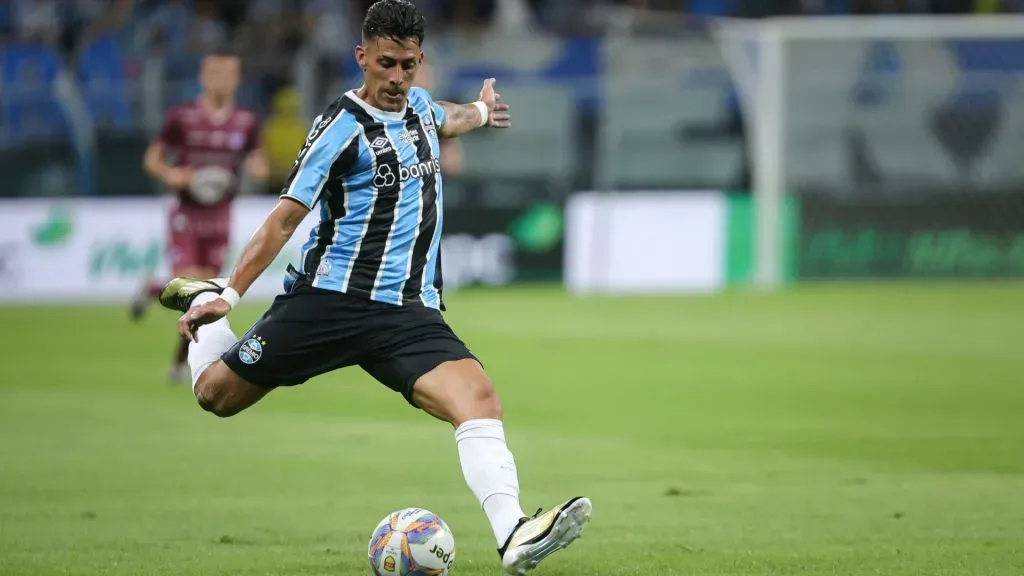 Pavón durante partida contra o Caxias na Arena do Grêmio pelo Campeonato Gaúcho 2025 – Foto: Maxi Franzoi/AGIF