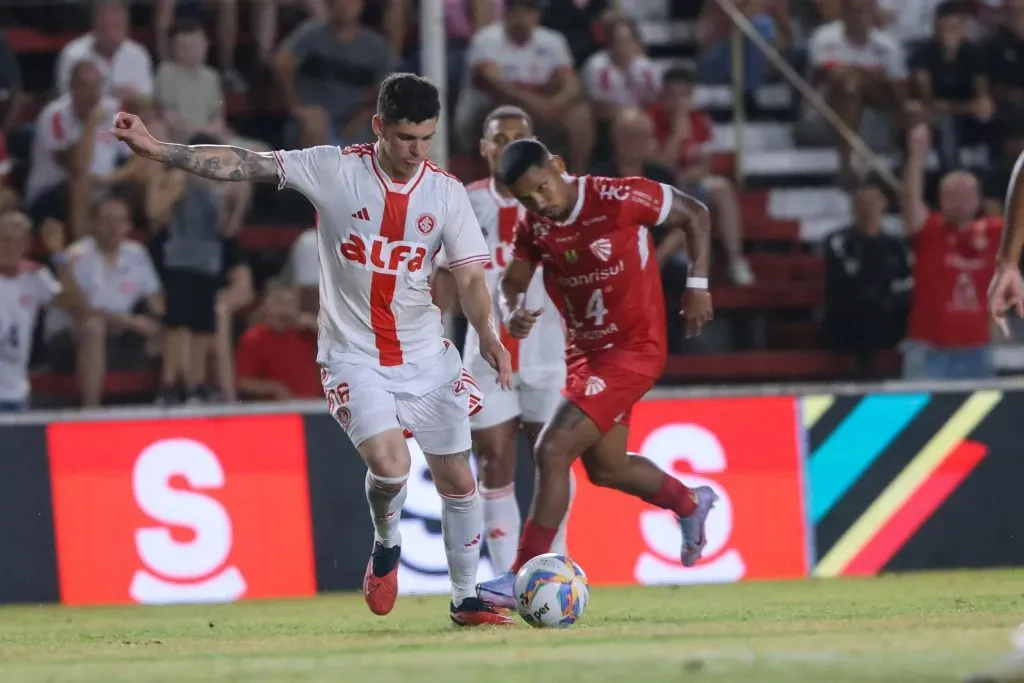 Roger explica como deve usar Ronaldo no Internacional. Foto: Ricardo Duarte/SC Internacional