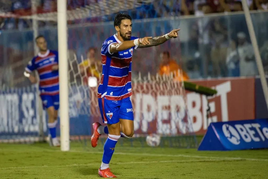 Lucero pode ter concorrência em breve no Fortaleza. Foto: Baggio Rodrigues/AGIF