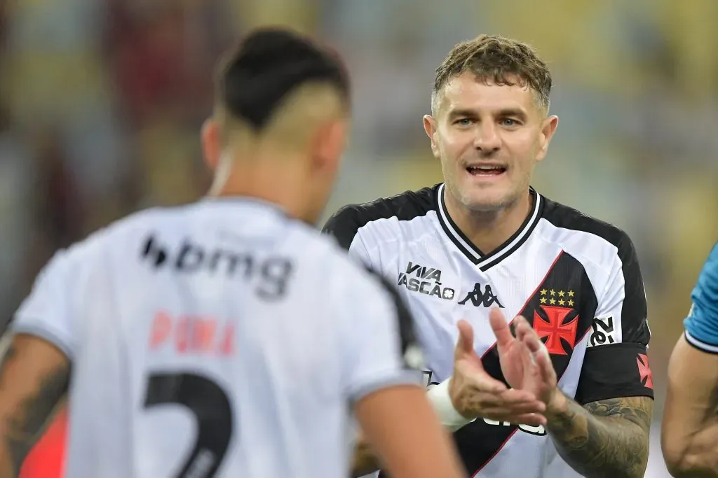 Vegetti jogador do Vasco durante partida contra o Flamengo no estádio Maracanã pelo campeonato Carioca 2025. Foto: Thiago Ribeiro/AGIF