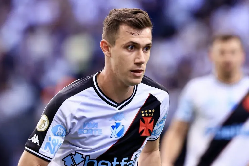 SP – SAO PAULO – 24/11/2024 – BRASILEIRO A 2024, CORINTHIANS X VASCO – Lucas Piton jogador do Vasco durante partida contra o Corinthians no estadio Arena Corinthians pelo campeonato Brasileiro A 2024. Foto: Marcello Zambrana/AGIF