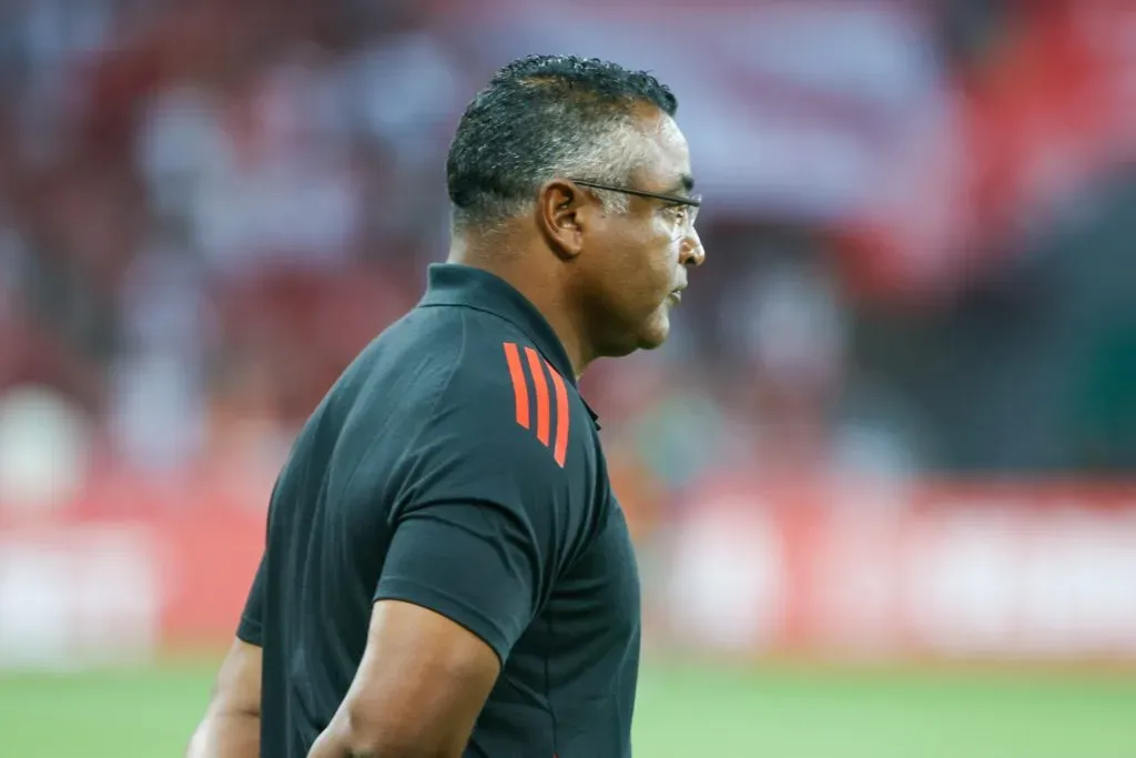 RS – PORTO ALEGRE – 16/01/2025 – AMISTOSO, INTERNACIONAL X MEXICO – Roger Machado tecnico do Internacional durante partida contra o Mexico no estadio Beira-Rio pelo campeonato Amistoso. Foto: Luiz Erbes/AGIF