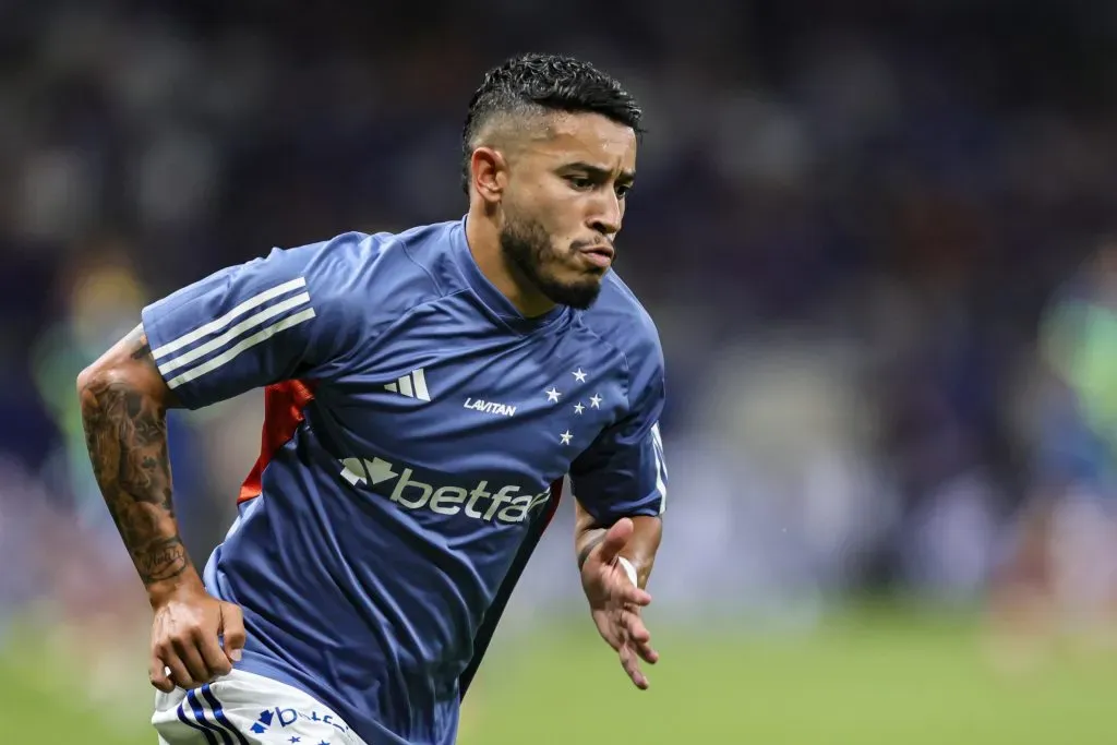 MG – BELO HORIZONTE – 18/10/2024 – BRASILEIRO A 2024, CRUZEIRO X BAHIA – William jogador do Cruzeiro durante aquecimento antes da partida contra o Bahia no estadio Mineirao pelo campeonato Brasileiro A 2024. Foto: Gilson Lobo/AGIF