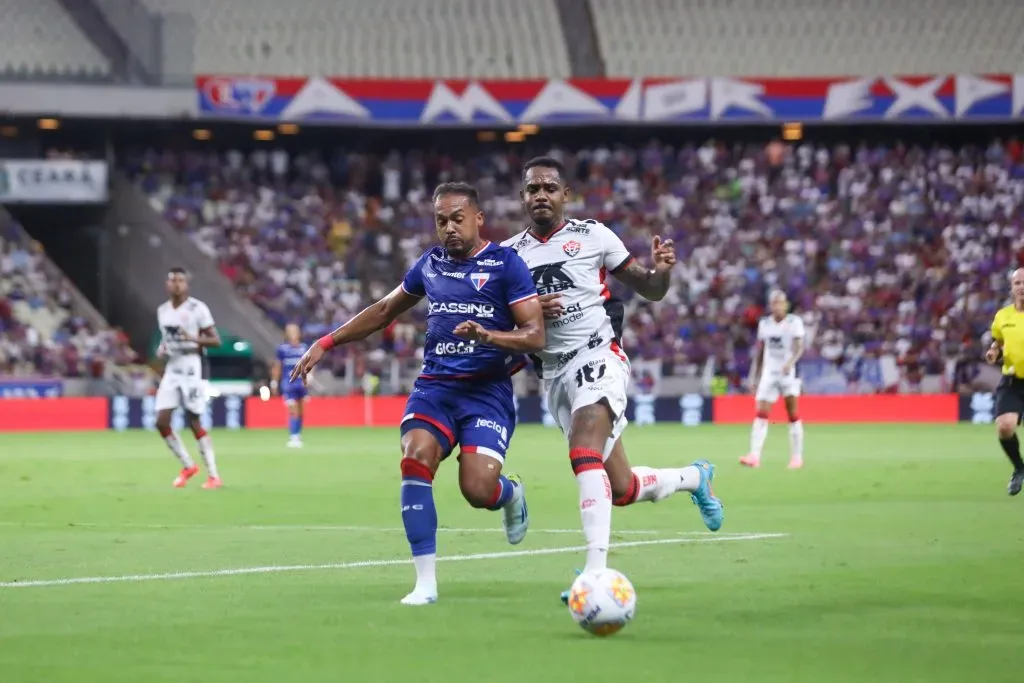 Bruno Pacheco jogador do Fortaleza durante partida contra o Vitoria no estadio Arena Castelao pelo campeonato Copa Do Nordeste 2025. Foto: Lucas Emanuel/AGIF