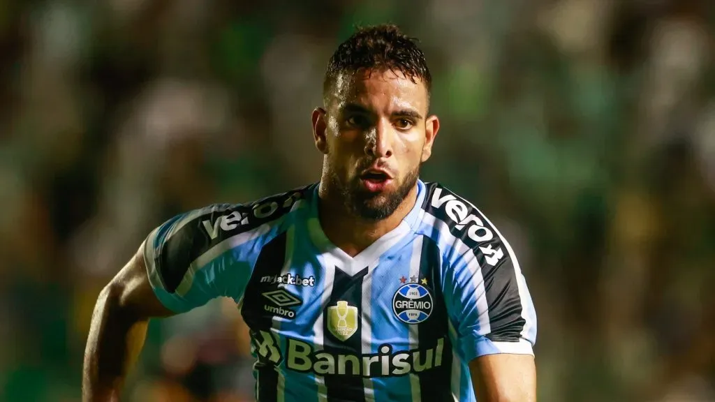 Pepê jogador do Grêmio