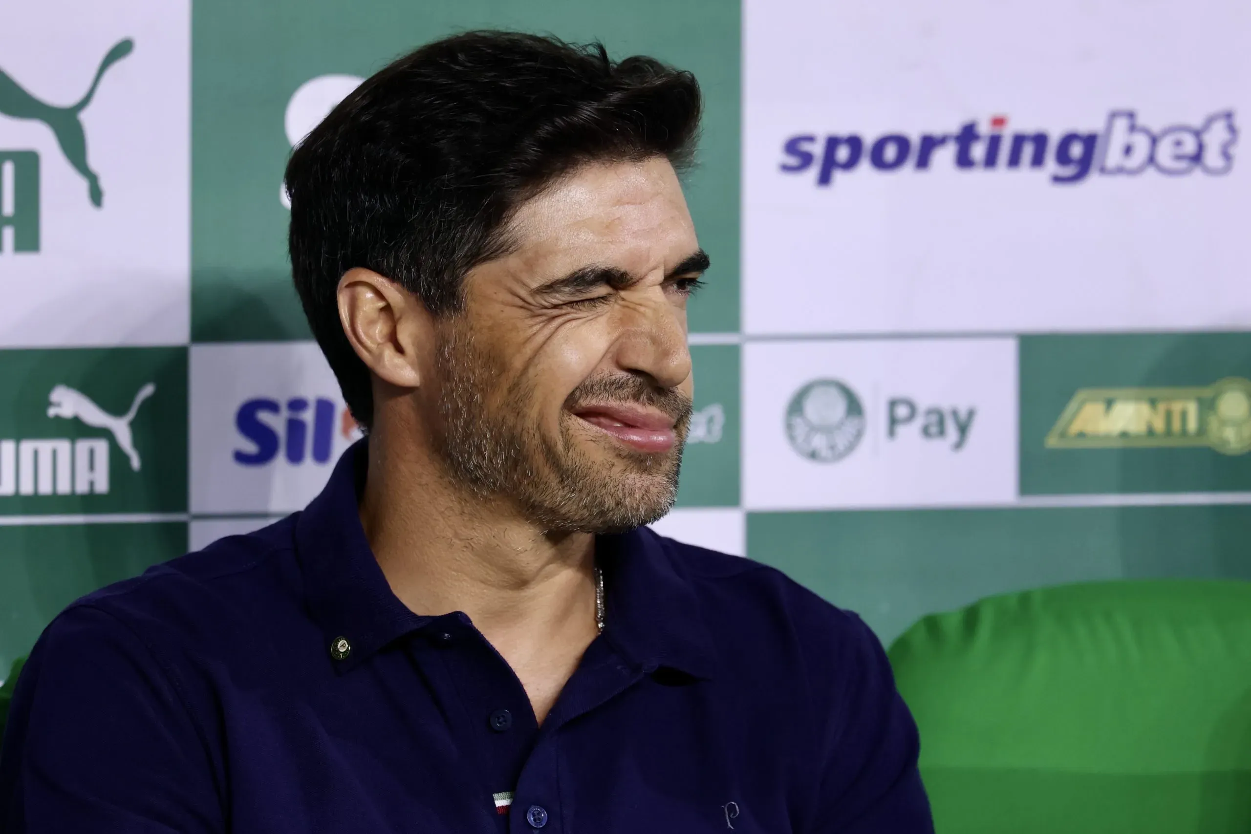 Abel Ferreira em partida pelo Palmeiras. Foto: Marcello Zambrana/AGIF