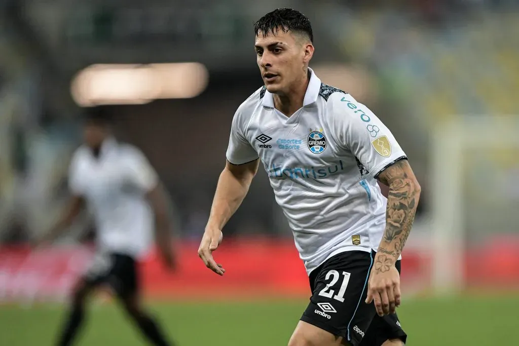 RJ – RIO DE JANEIRO – 20/08/2024 – COPA LIBERTADORES 2024, FLUMINENSE X GREMIO – Pavon jogador do Gremio durante partida contra o Fluminense no estadio Maracana pelo campeonato Copa Libertadores 2024. Foto: Thiago Ribeiro/AGIF