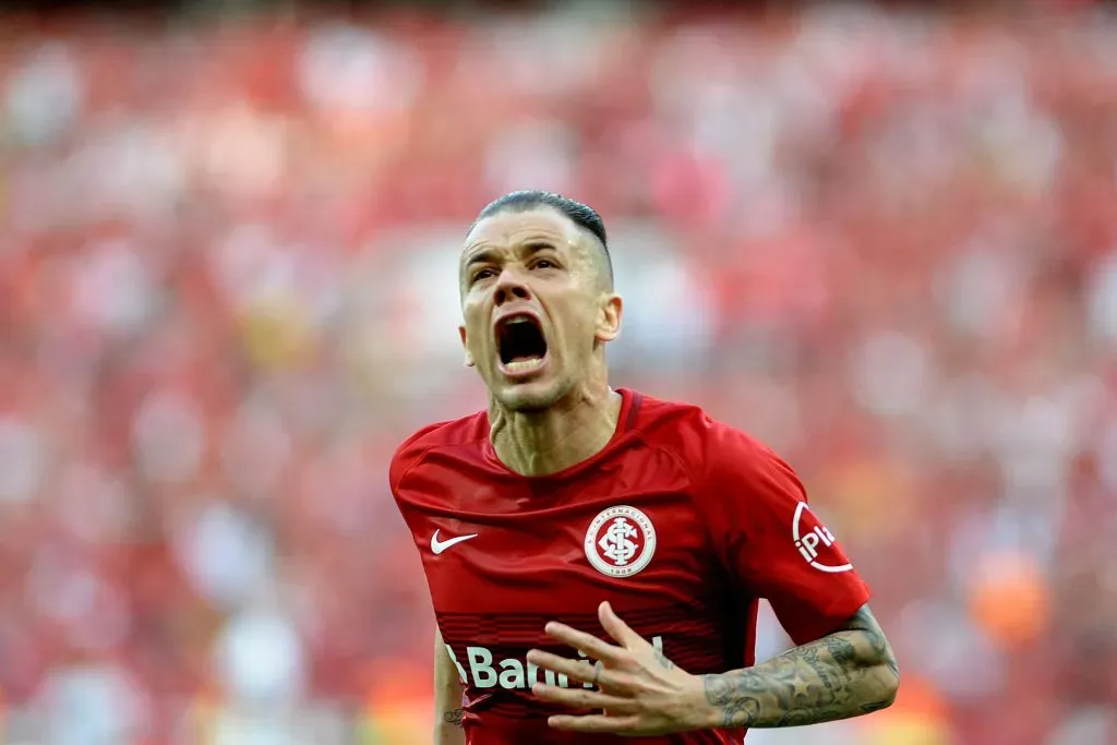 RS – Porto Alegre – 30/09/2017 – Brasileiro B 2017 – Internacional X Santa Cruz – jogador D’Alessandro do Internacional comemora Gol durante partida no Beira Rio pelo Brasileiro B 2017 Foto: Ricardo Rimoli/AGIF