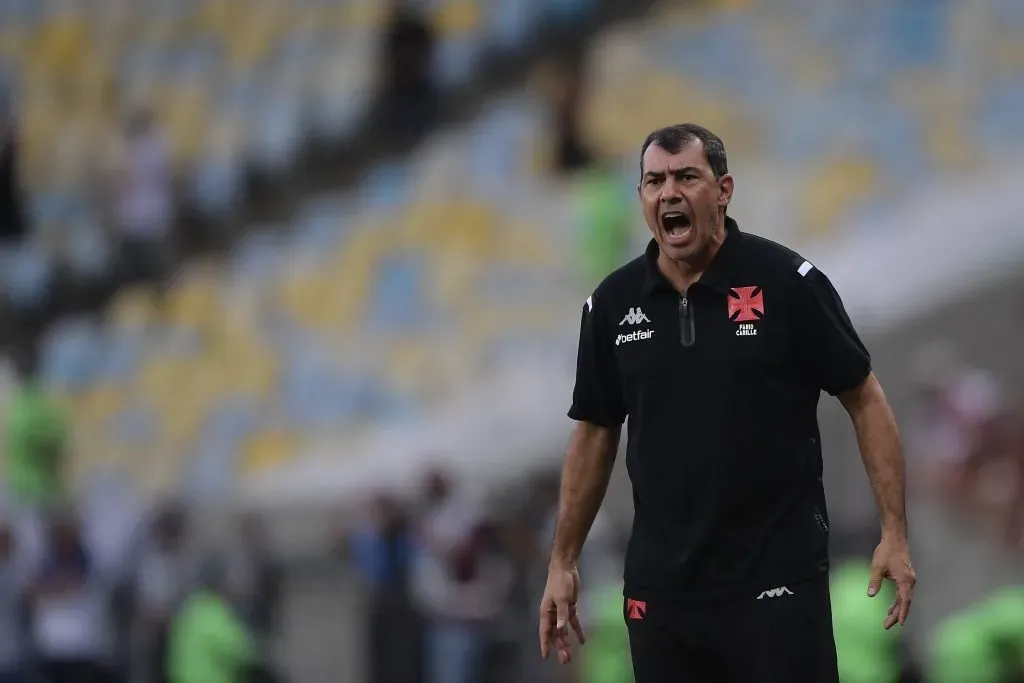Carille durante partida contra o Flamengo no Campeonato Carioca de 2025. Foto: Thiago Ribeiro/AGIF