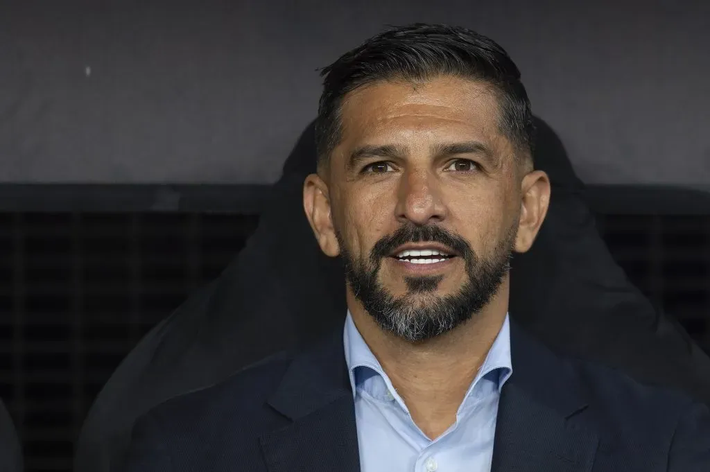 SP – SAO PAULO – 24/10/2024 – COPA SUL-AMERICANA 2024, CORINTHIANS X RACING – Emiliano Diaz auxiliar-tecnico do Corinthians durante partida contra o Racing no estadio Arena Corinthians pelo campeonato Copa Sul-Americana 2024. Foto: Anderson Romao/AGIF