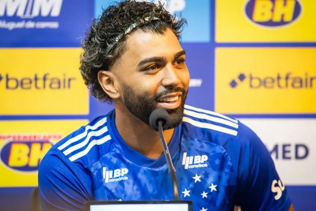 Gabigol durante sua apresentacao oficial como jogador do Cruzeiro em coletiva de imprensa realizada no Mineirao. Foto: Fernando Moreno/AGIF