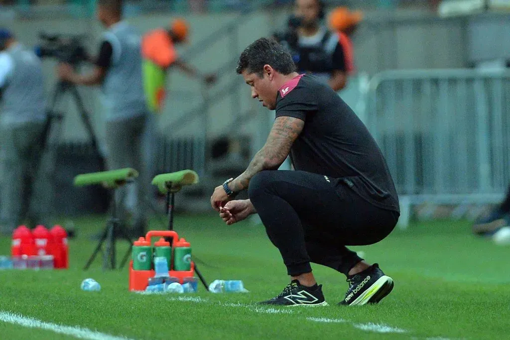 BA – SALVADOR – 16/03/2025 – BAIANO 2025, BAHIA X VITORIA – Thiago Carpini, tecnico do Vitoria durante partida contra o Bahia no estadio Arena Fonte Nova pelo campeonato Baiano 2025. Foto: Walmir Cirne/AGIF