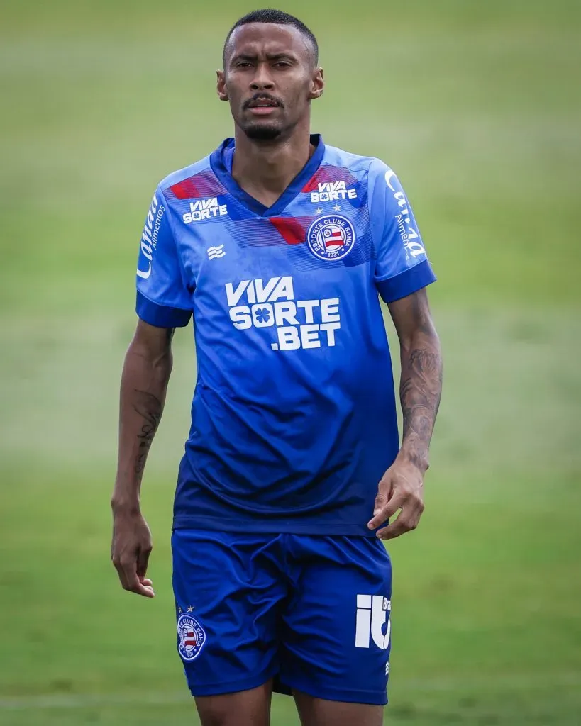 Ademir, atacante do Bahia, em treino antes do Ba-Vi (Imagem: Divulgação/EC Bahia)
