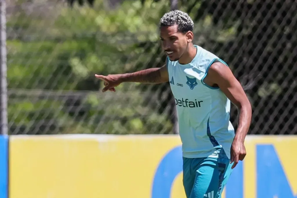 MG – BELO HORIZONTE – 27/02/2025 – CRUZEIRO, TREINO – Matheus Pereira jogador do Cruzeiro durante treino no Centro de Treinamento CT Toca II. Foto: Gilson Lobo/AGIF