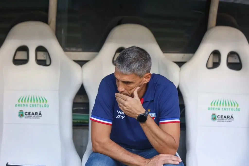 CE – FORTALEZA – 08/02/2025 – CEARENSE 2025, FORTALEZA X CEARA – Vojvoda jogador do Fortaleza durante partida contra o Ceara no estadio Arena Castelao pelo campeonato Cearense 2025. Foto: Lucas Emanuel/AGIF