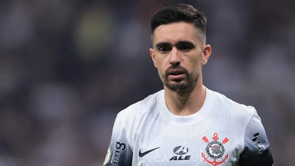 Igor Coronado vai para o jogo – Foto: Ettore Chiereguini/AGIF.