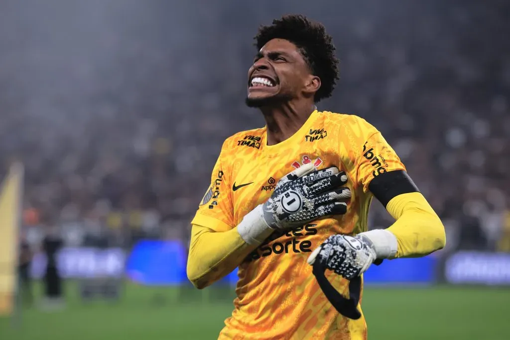 SP – SAO PAULO – 27/03/2025 – PAULISTA 2025 FINAL, CORINTHIANS X PALMEIRAS – hugo souza jogador do Corinthians comemora durante partida contra o Palmeiras no estadio Arena Corinthians pelo campeonato Paulista 2025. Foto: Ettore Chiereguini/AGIF