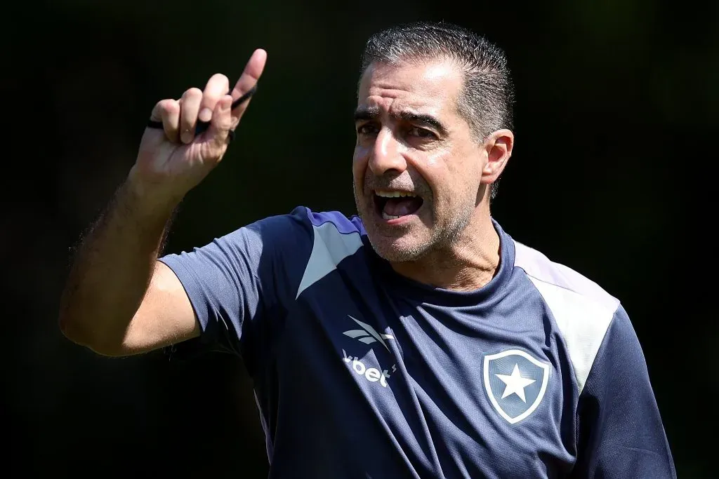 Renato Paiva, treinador do Botafogo. Foto: Vitor Silva/Botafogo