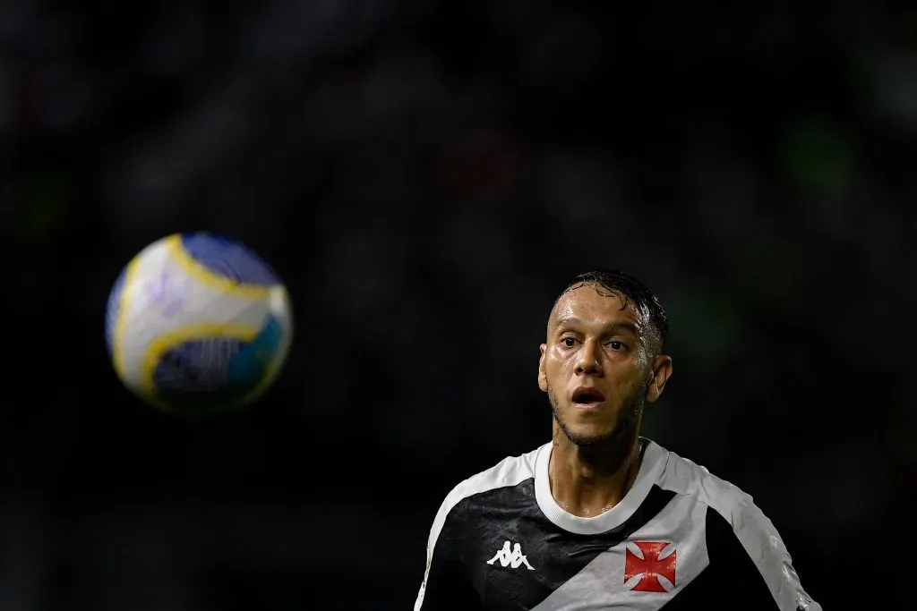 RJ – RIO DE JANEIRO – 03/08/2024 – BRASILEIRO A 2024, VASCO X BRAGANTINO – Souza jogador do Vasco durante partida contra o Bragantino no estadio Sao Januario pelo campeonato Brasileiro A 2024. Foto: Thiago Ribeiro/AGIF