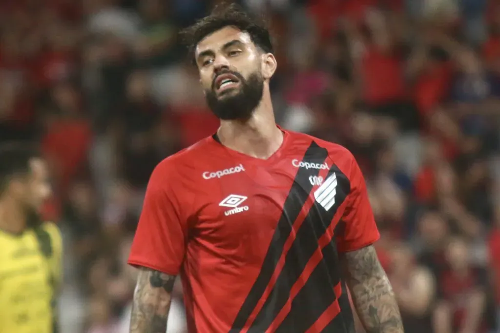 Mastriani durante partida contra o FC Cascavel no Campeonato Paranaense de 2025. Foto: Gabriel Machado/AGIF