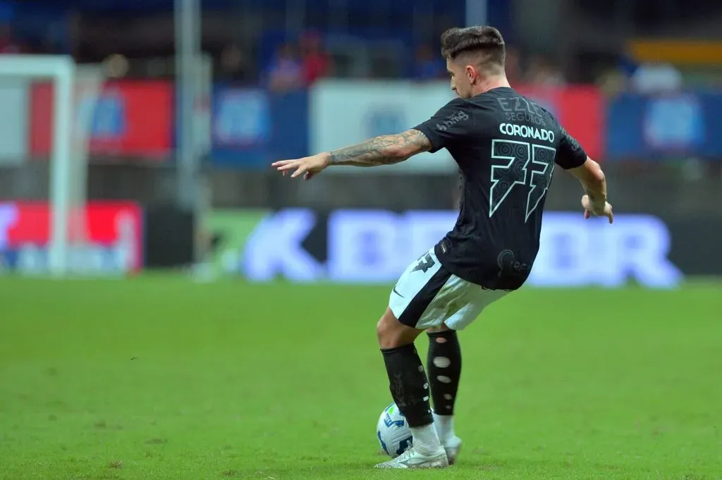 BA – SALVADOR – 30/03/2025 – BRASILEIRO A 2025, BAHIA X CORINTHIANS – Igor Coronado, jogador do Corinthians durante partida contra o Bahia no estadio Arena Fonte Nova pelo campeonato Brasileiro A 2025. Foto: Walmir Cirne/AGIF