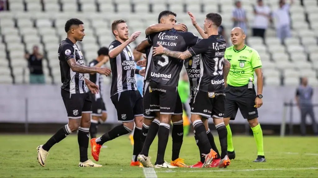 Marlon jogador do Ceara comemora seu gol durante partida contra o Maracana no estadio Arena Castelao pelo campeonato Cearense 2025. Foto: Baggio Rodrigues/AGIF