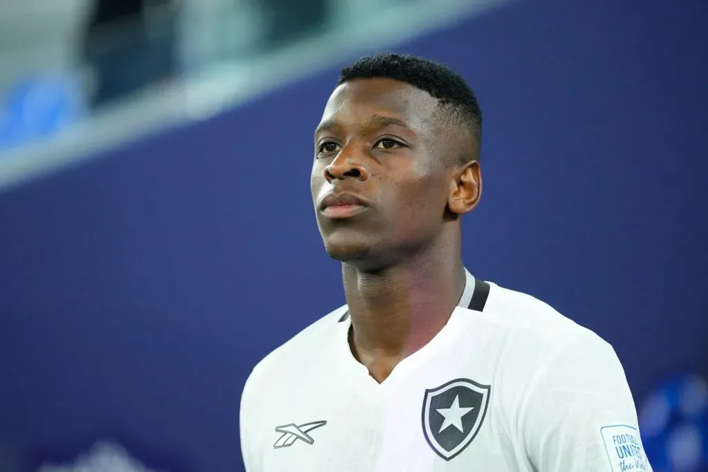 Luiz Henrique right winger of Botafogo and Brazil prior the FIFA Derby of the Americas: FIFA Intercontinental Cup match between Botafogo and C.F. Pachuca at Stadium 974 on December 11, 2024 in Doha, Qatar. (Photo by Jose Breton/Pics Action/NurPhoto via Getty Images)